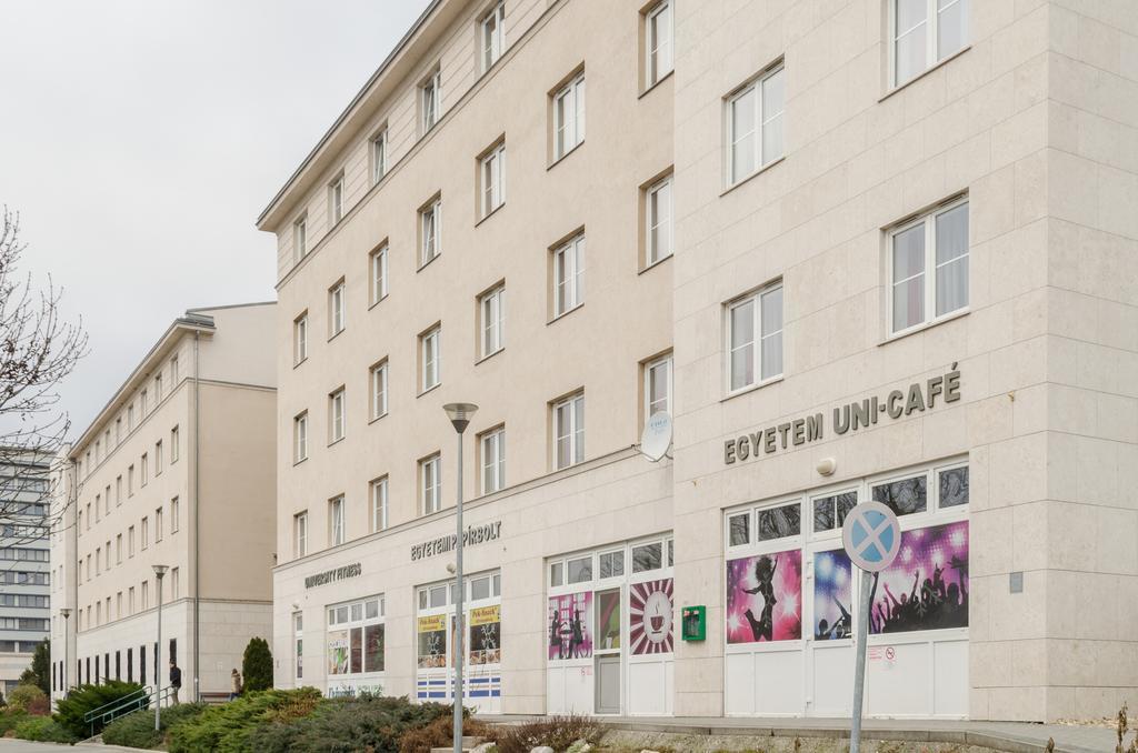 Uni-Hotel Diákotthon Miskolc Exterior foto