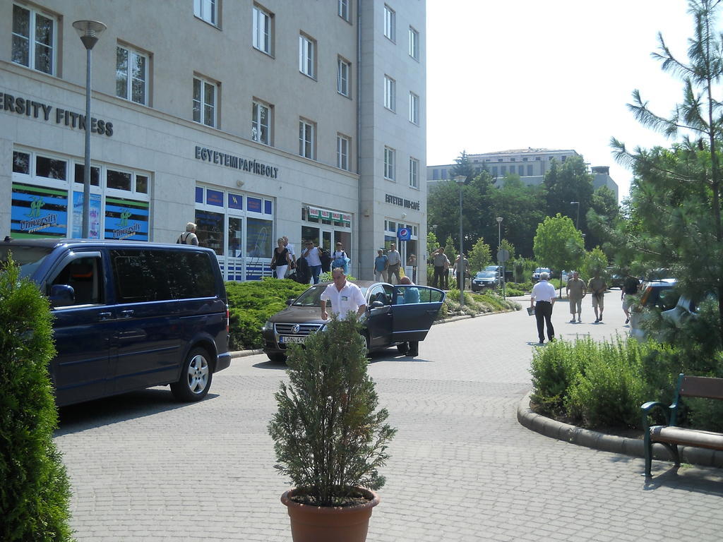 Uni-Hotel Diákotthon Miskolc Exterior foto